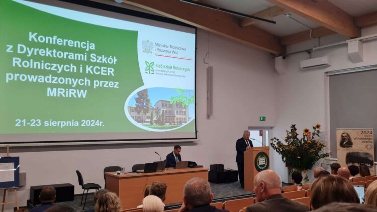 Konferencja z Dyrektorami Szkół Rolniczych z Ministrem RiRW